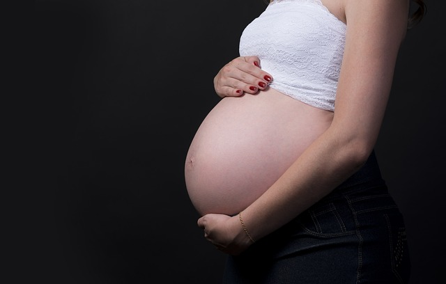pregnant belly sometimes, first trimester, unhealthy diet, uterus muscles, baby bump, feel tight, pregnancy belly, hard and sometimes soft