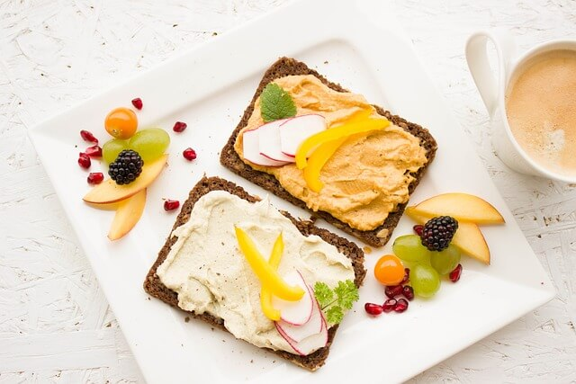 healthy diet, healthy eating, healthy food choices, daily prenatal vitamin, dark green leafy vegetables, promotes healthy gums