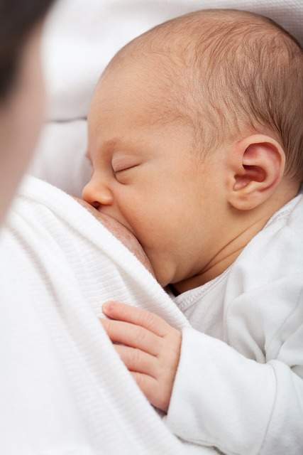 squeeze colostrum, is it bad to squeeze your breast during pregnancy, produce colostrum, premature labor, induce labor
