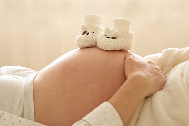 pregnancy belly, pregnant belly sometimes hard, baby's position, uterus expands